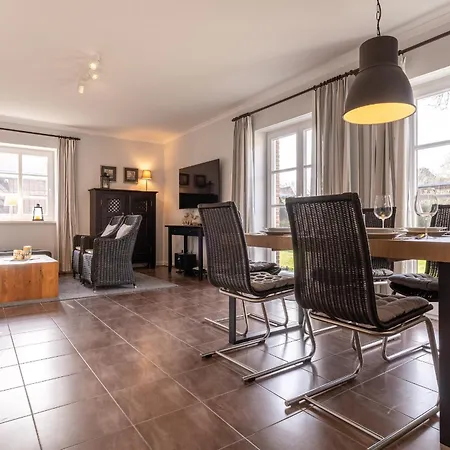 Dom wakacyjny Reetdachhaus Tuemmeldiek Reetdachhaus Tuemmeldiek 6b