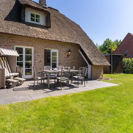 Reetdachhaus Tuemmeldiek Reetdachhaus Tuemmeldiek 6b Casa de Férias